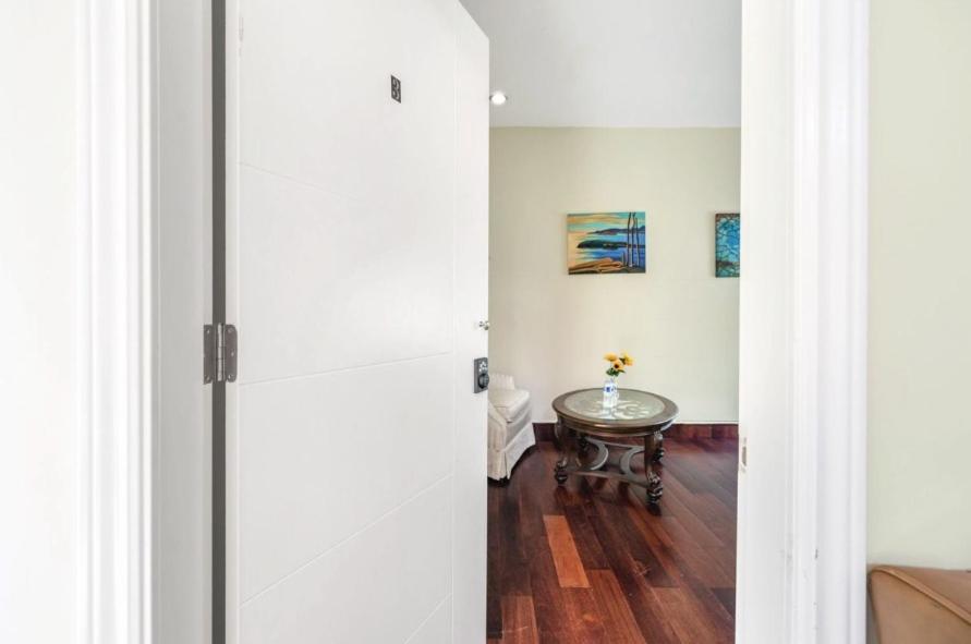 Stylish & Central Vancouver Retreat - Steps From Local Attractions! Daire Dış mekan fotoğraf